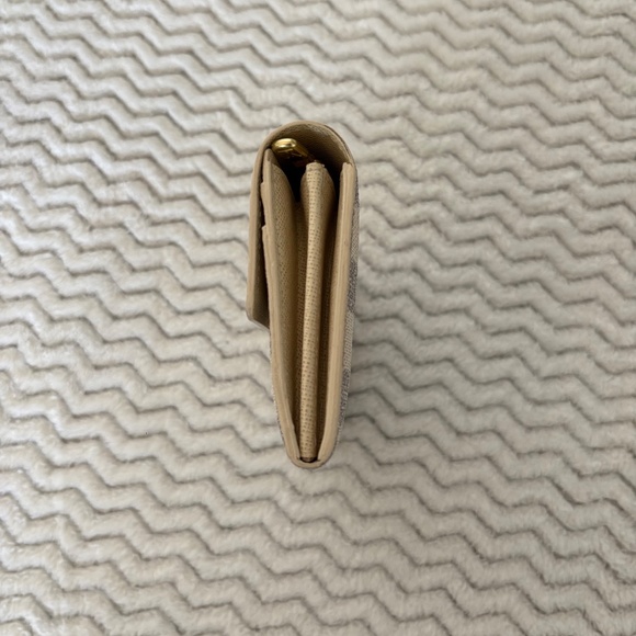 Louis Vuitton Damier Azur Sarah Wallet – Authentic, Excellent Condition, CA4088 - Picture 3 of 11